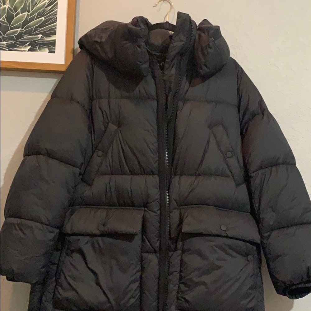 NWT Zara black puffer !